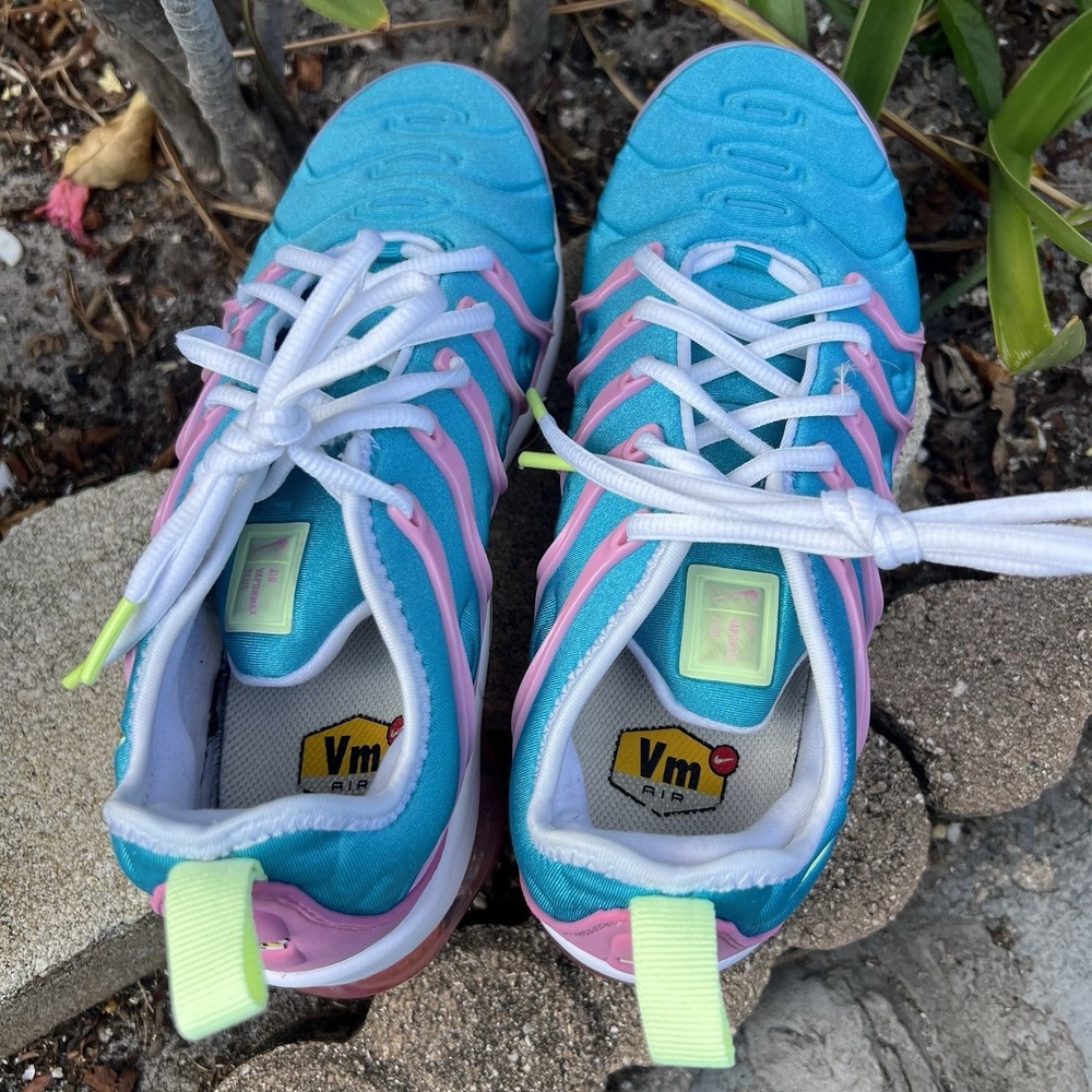 Size 7 - Wmns Nike Air VaporMax Plus Easter - CW7014-100 - Picture 5 of 9